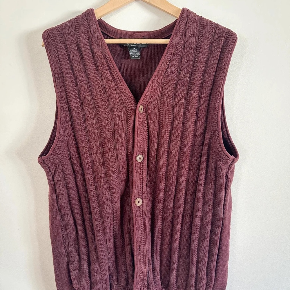 https://www.etsy.com/ca/listing/1792906158/vintage-pierre-cardin-burgundy-knitte